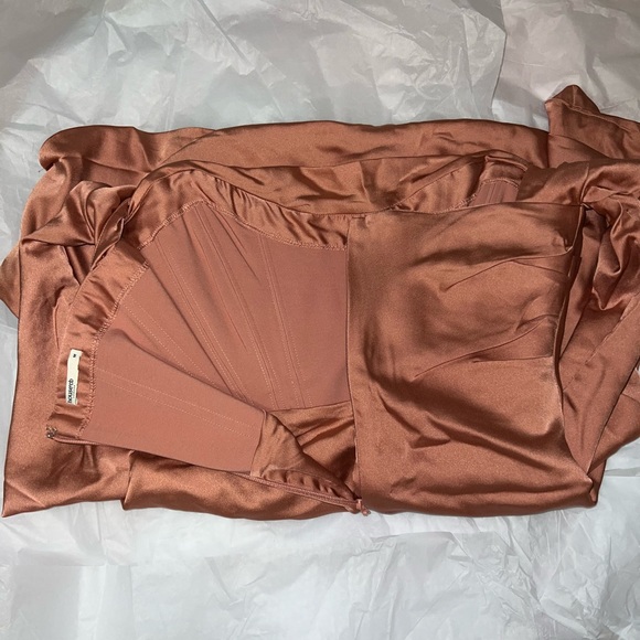 HOUSE OF CB 'Toira' Rose Draped Corset Dress - Picture 8 of 10